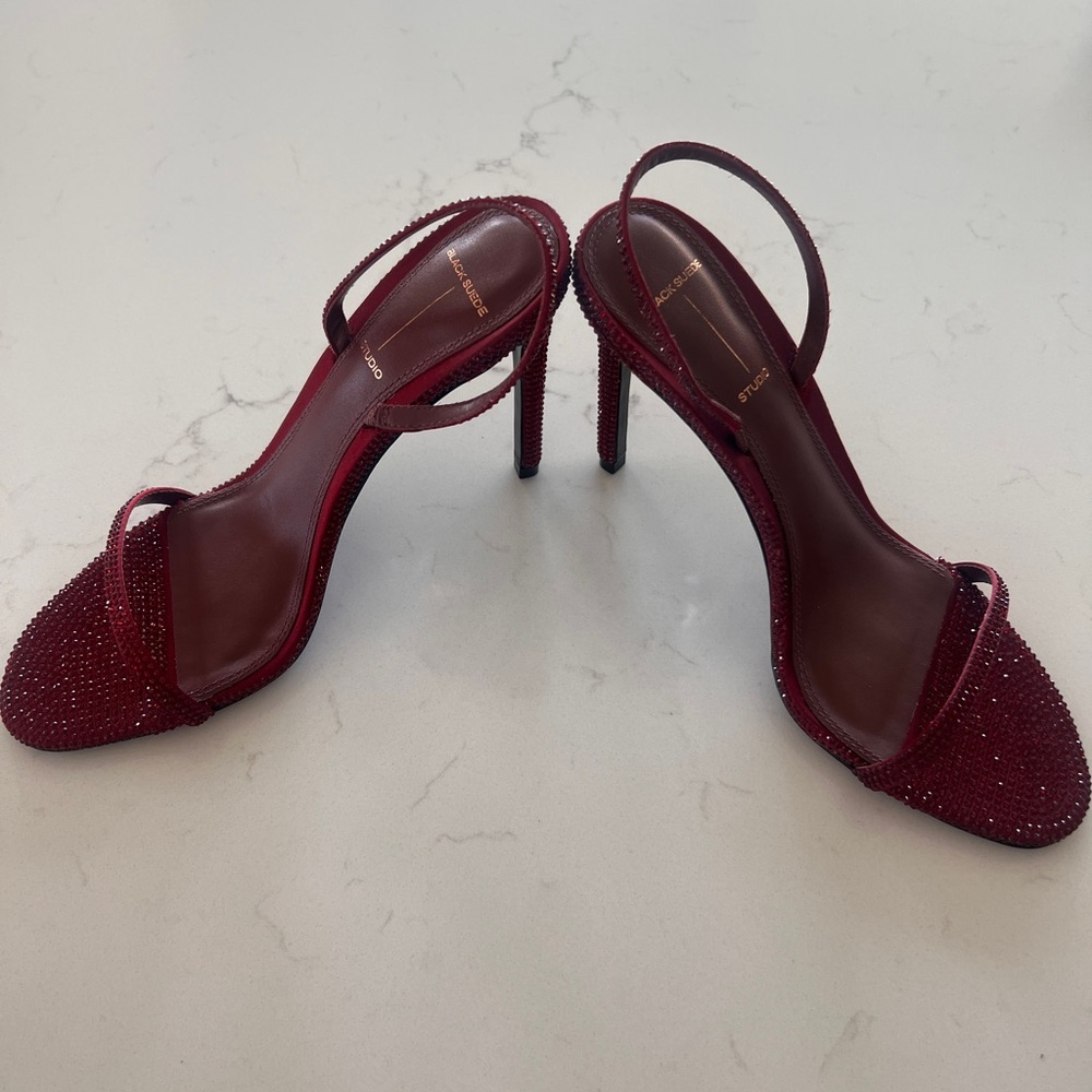 ✨Crystal Embellished Luciana Slingback
Sandal in Syrah Satin BLACK SUEDE STUDIO✨ - Picture 8 of 11